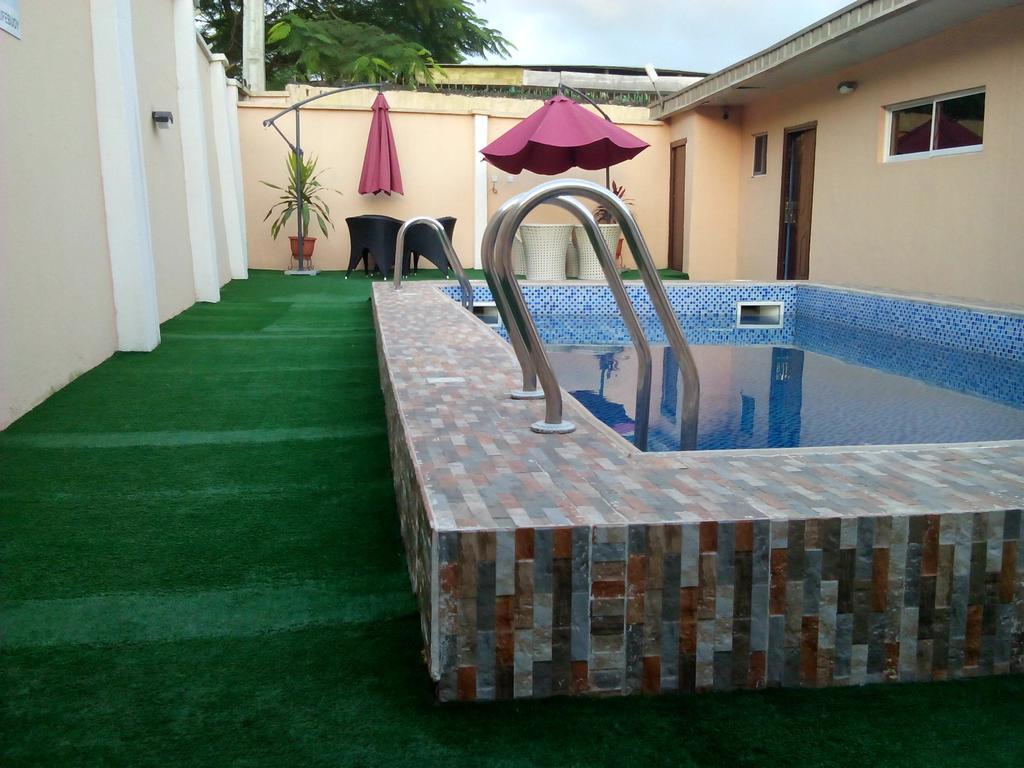Downtown Royal Hotel Ikeja Extérieur photo