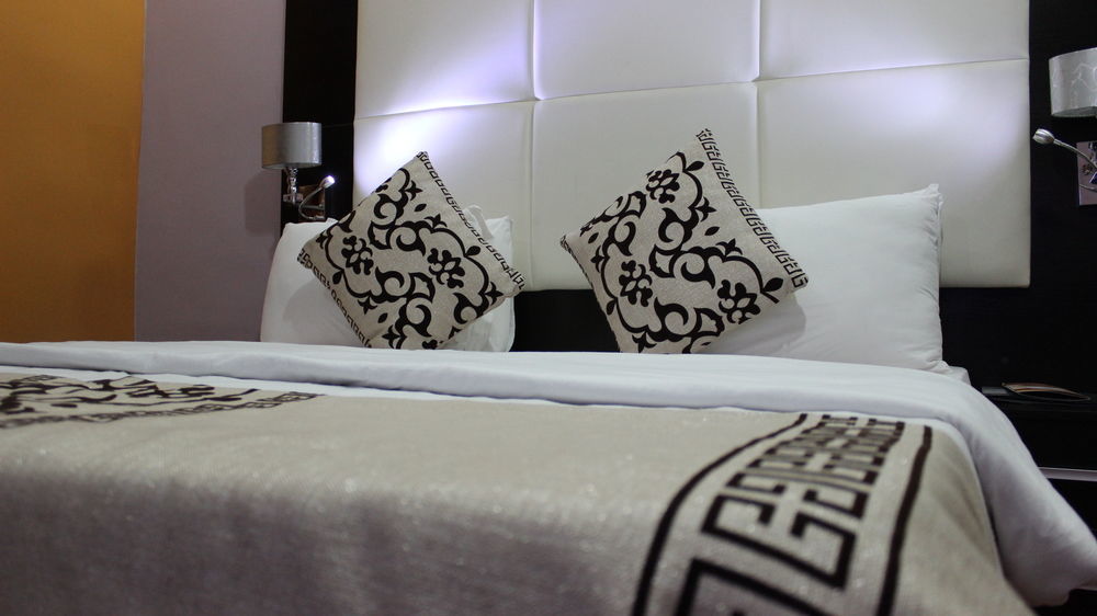 Downtown Royal Hotel Ikeja Extérieur photo
