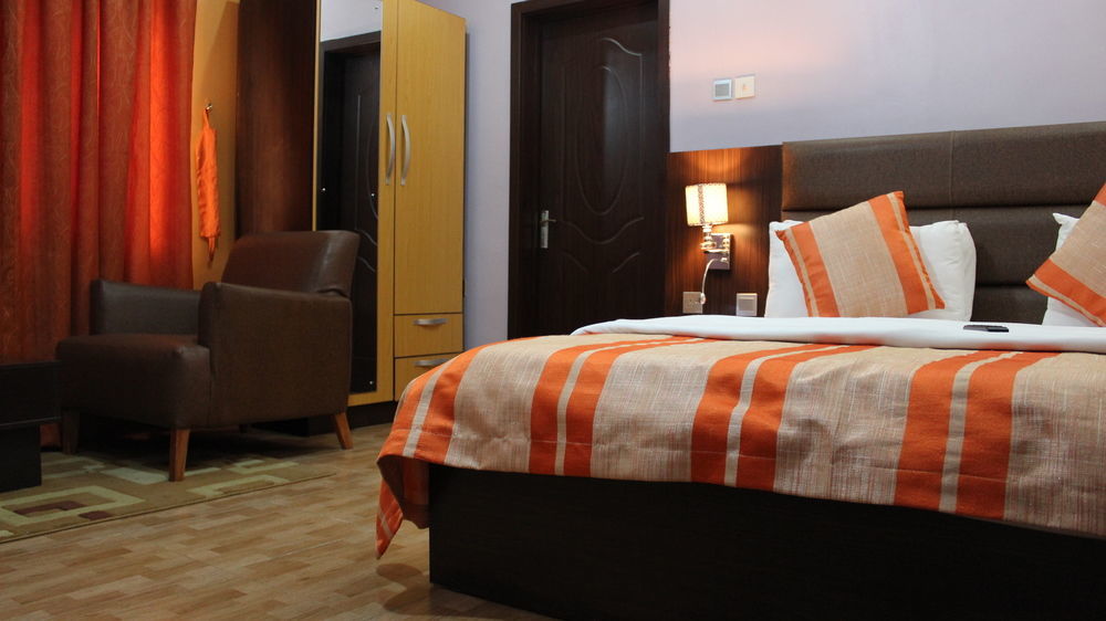Downtown Royal Hotel Ikeja Extérieur photo