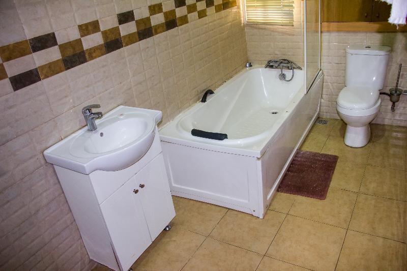 Downtown Royal Hotel Ikeja Extérieur photo