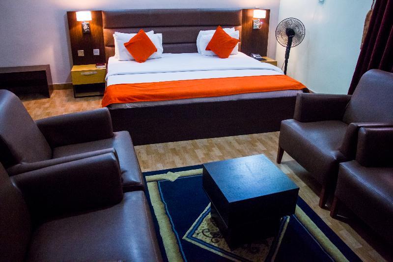 Downtown Royal Hotel Ikeja Extérieur photo