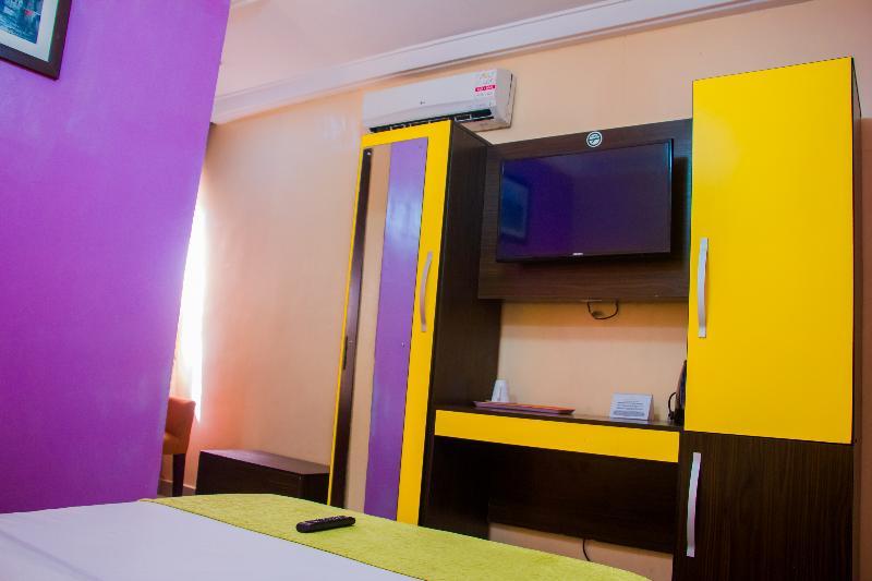 Downtown Royal Hotel Ikeja Extérieur photo