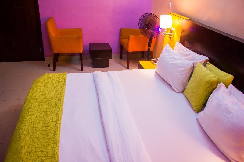 Downtown Royal Hotel Ikeja Extérieur photo