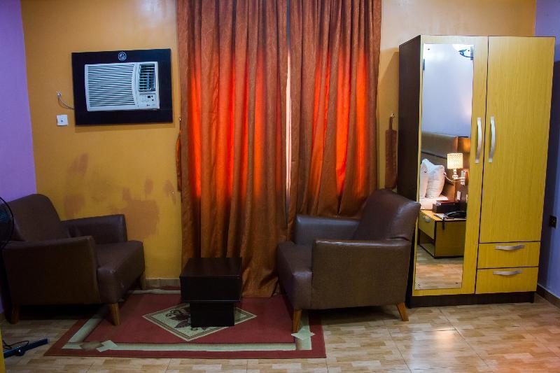 Downtown Royal Hotel Ikeja Extérieur photo