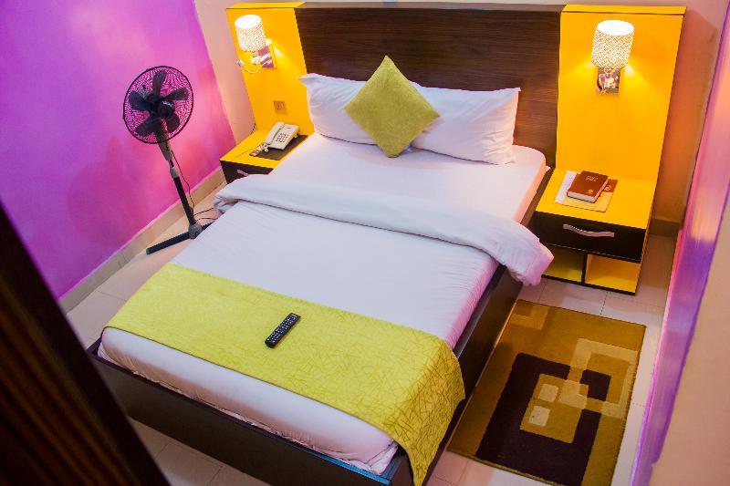 Downtown Royal Hotel Ikeja Extérieur photo