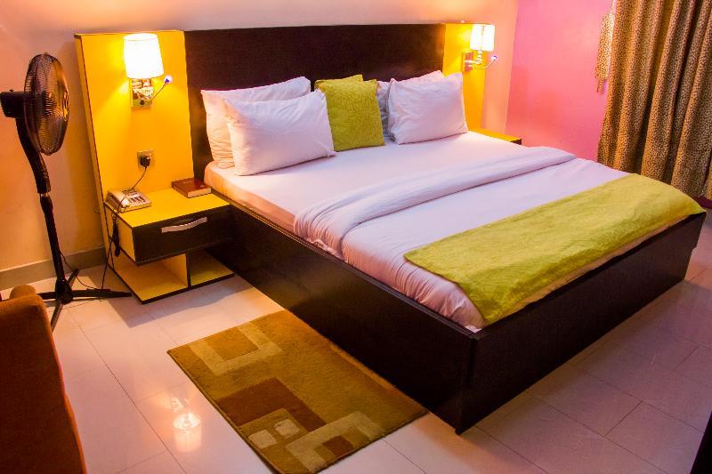 Downtown Royal Hotel Ikeja Extérieur photo